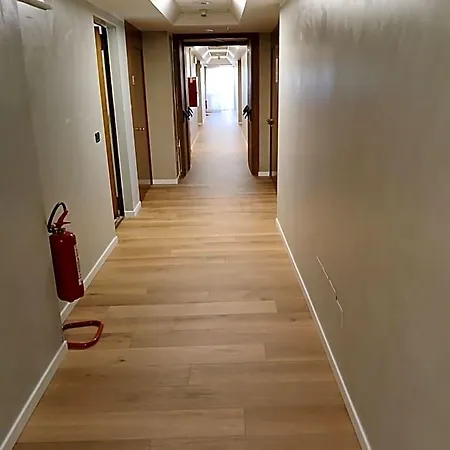 Select Hotel