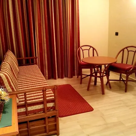 Select Hotel